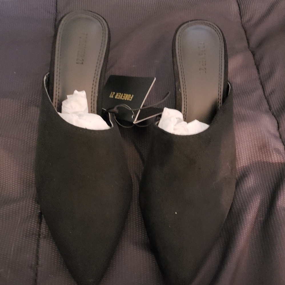 pointed mules